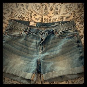 Gap shorts
